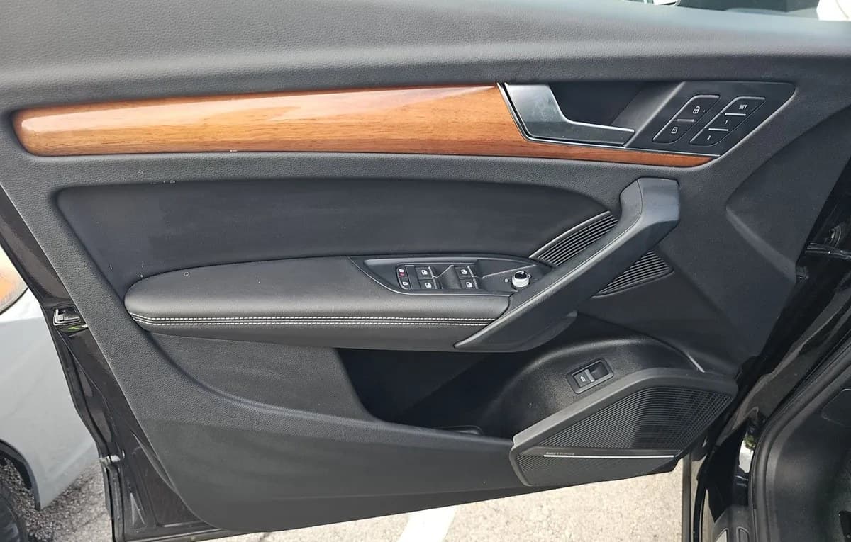 2023 AUDI Q5 S LINE PREMIUM Plus 6