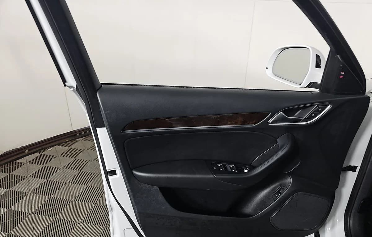 2018 AUDI Q3 2.0T PREMIUM Plus 6