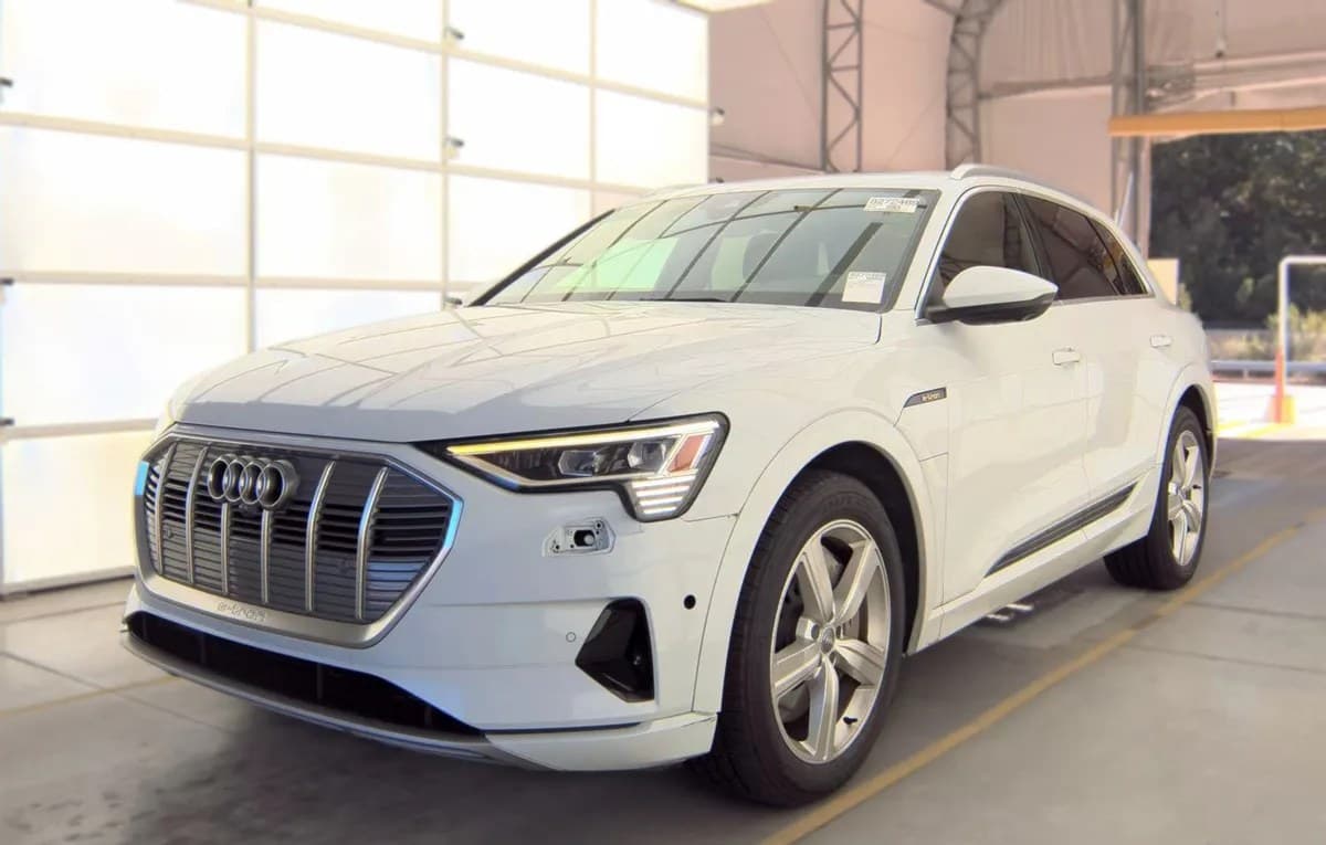 2019 AUDI E-TRON PREMIUM Plus 2