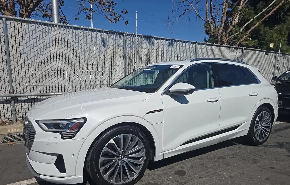 2019 AUDI E-TRON Prestige 2