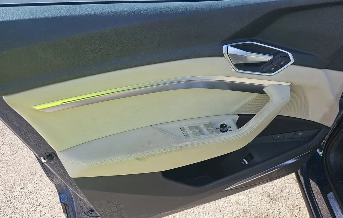 2019 AUDI E-TRON Prestige 6