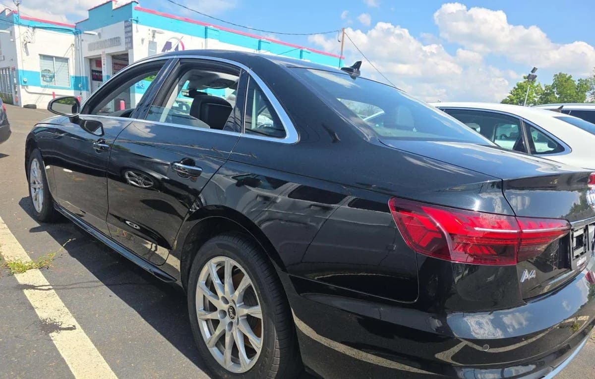 2021 AUDI A4 Premium 3