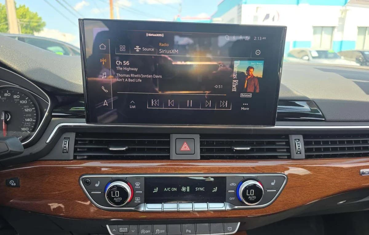 2021 AUDI A4 Premium 7