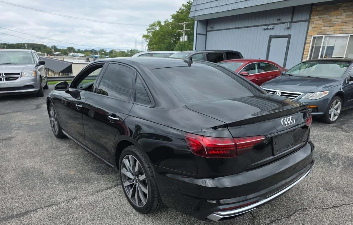 2021 AUDI A4 Premium 3