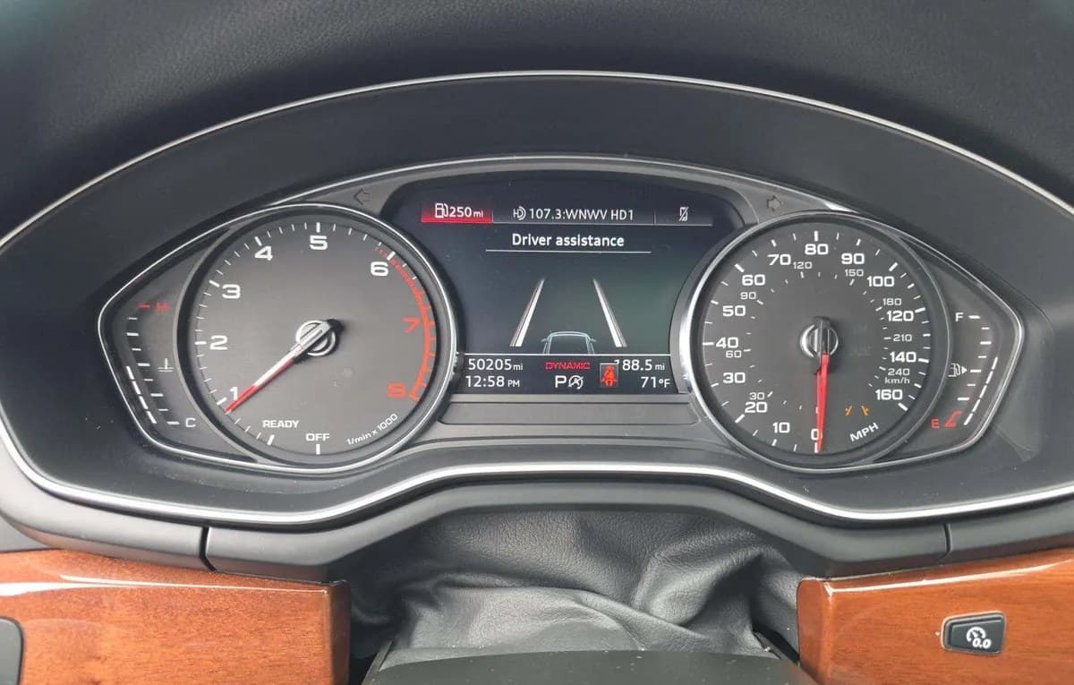 2021 AUDI A4 Premium 6