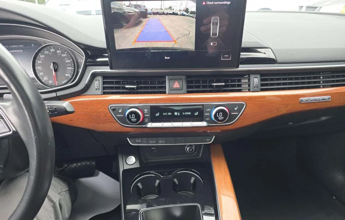 2021 AUDI A4 Premium 7