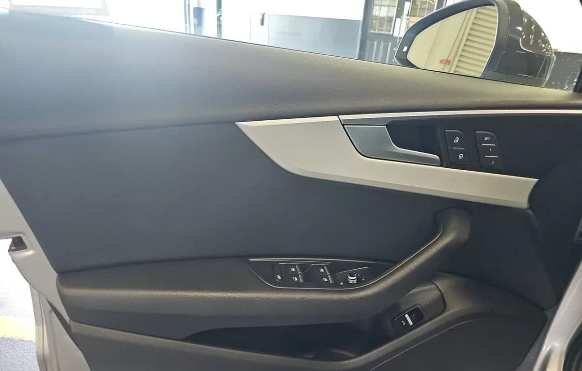 2018 AUDI A4 Komfort 6