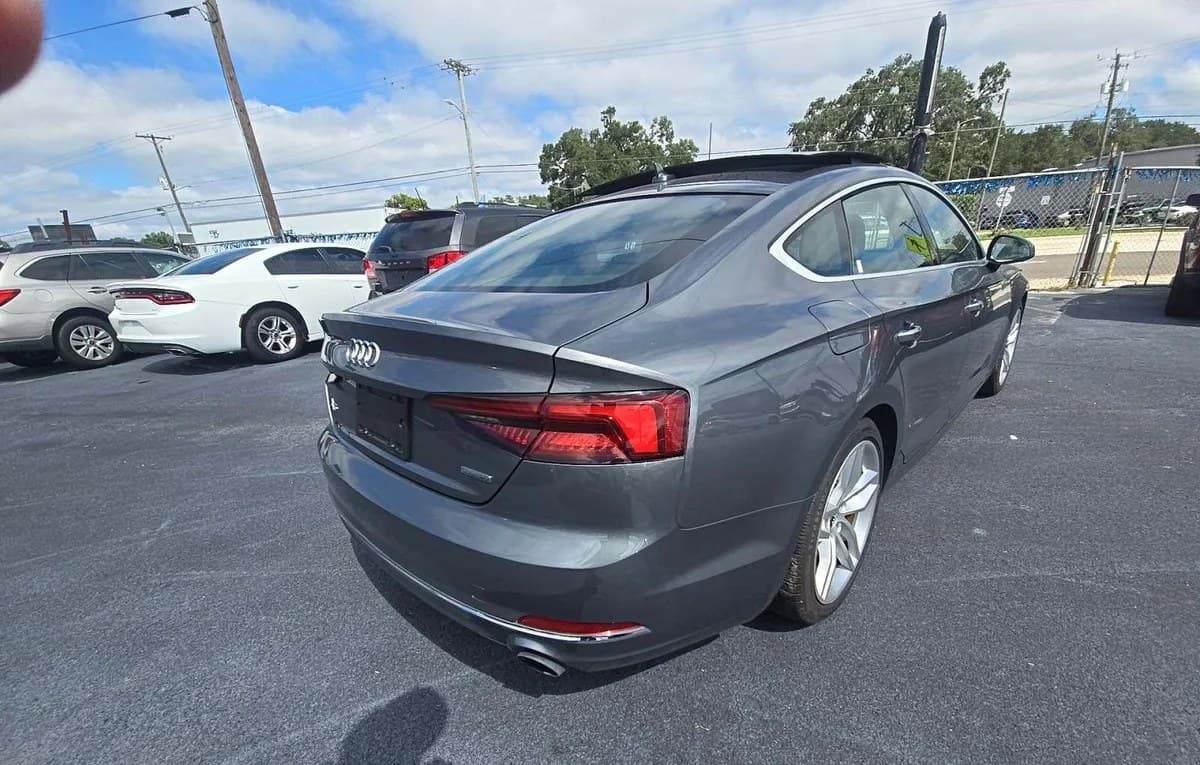 2019 AUDI A5 Premium 4