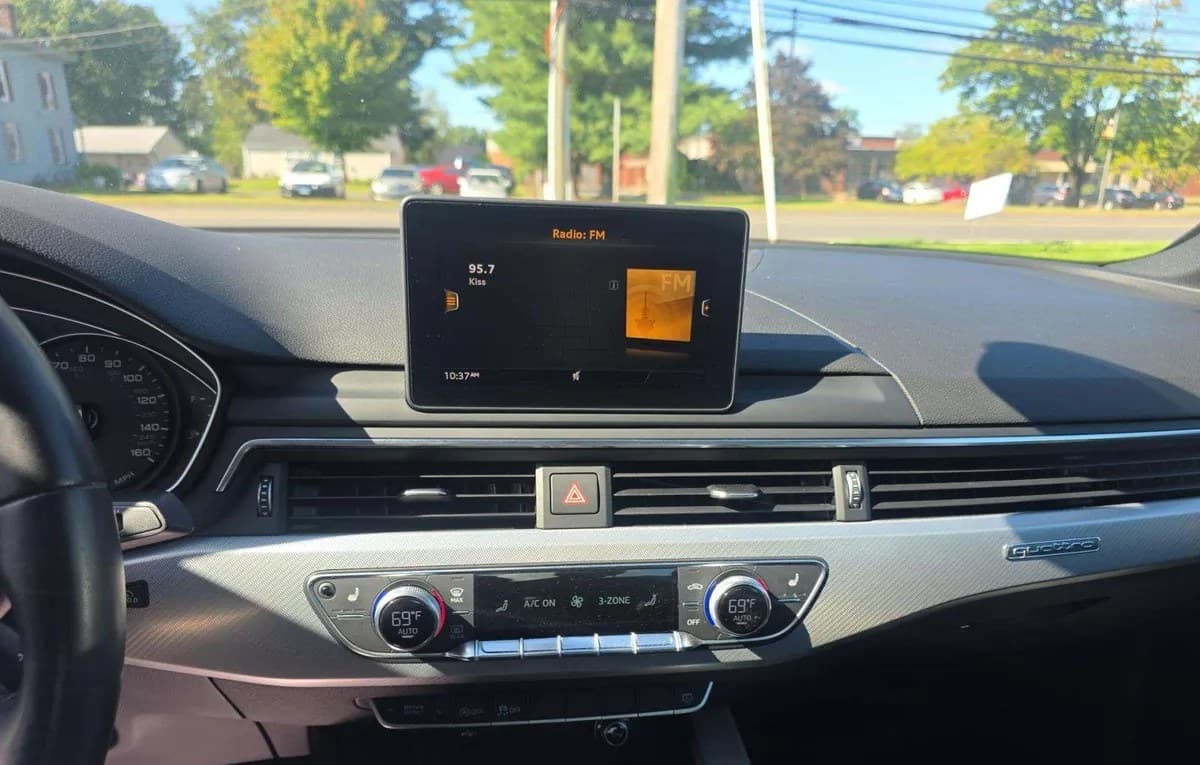 2019 AUDI A4 Premium 7