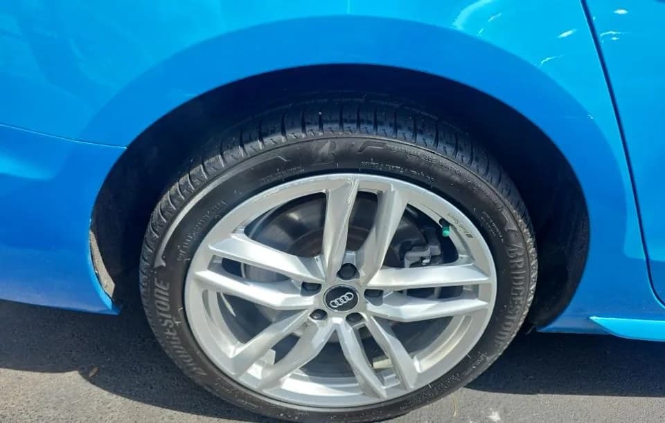 2020 AUDI A4 Premium 7