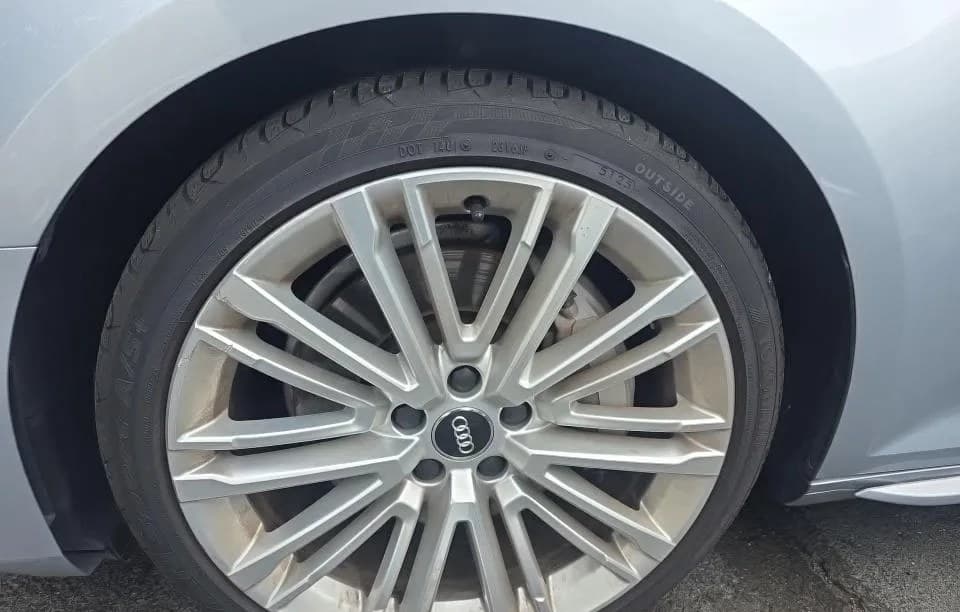 2019 AUDI A4 Prestige 5