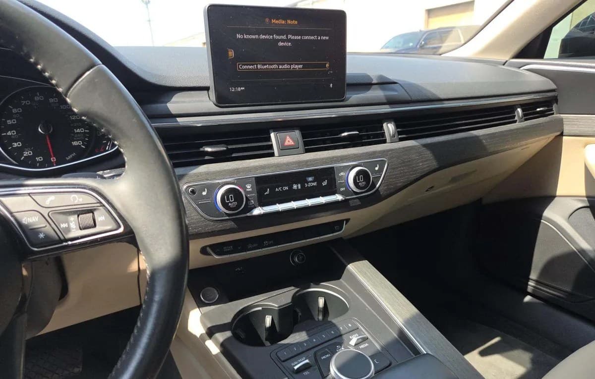 2018 AUDI A4 Premium 7