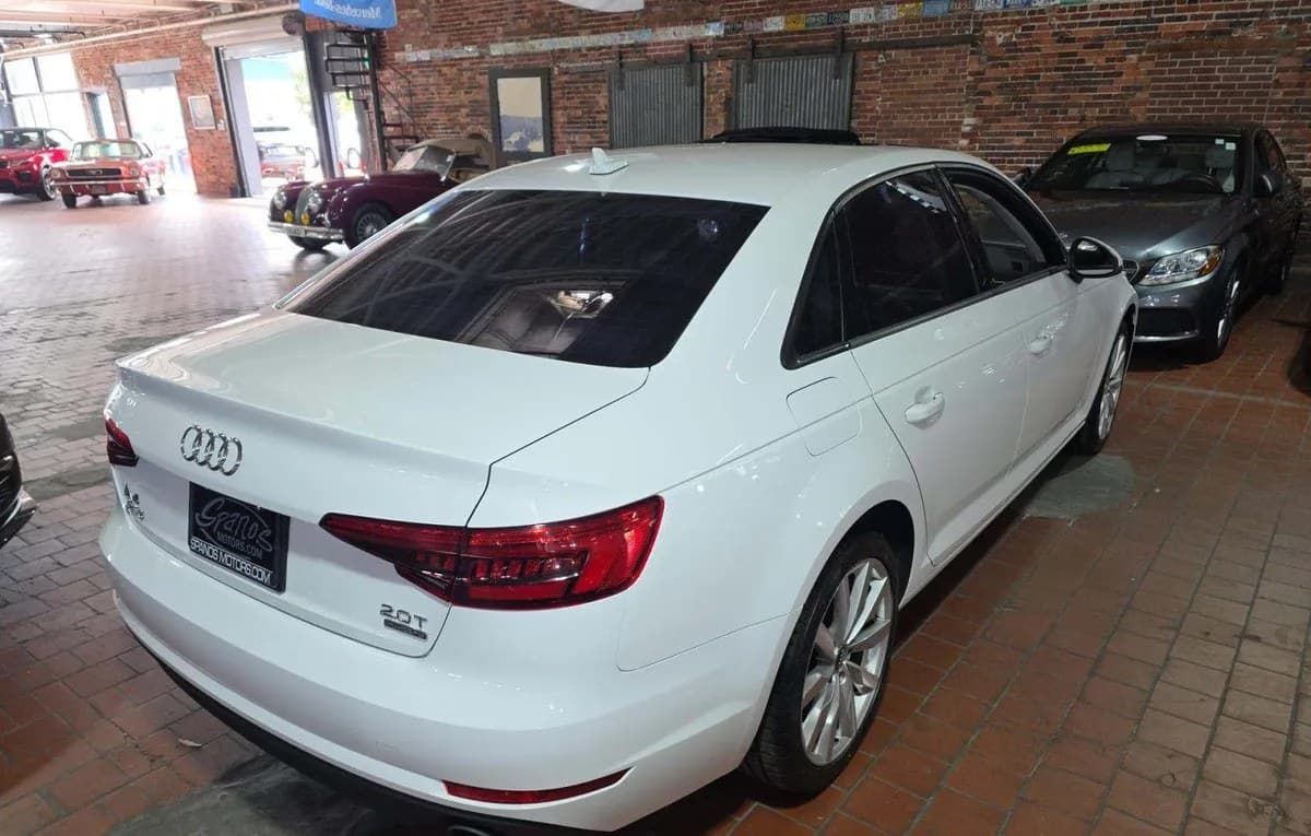 2017 AUDI A4 Premium 4
