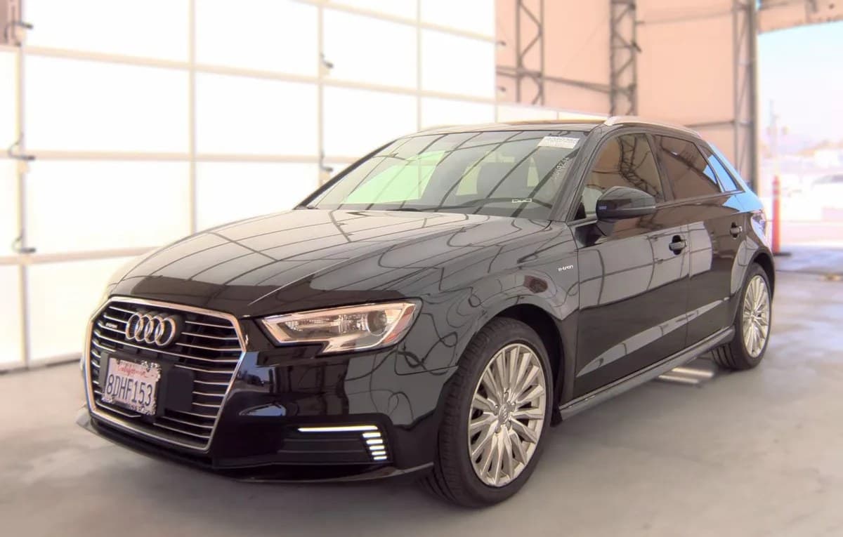 2018 AUDI A3 E-TRON Premium 2