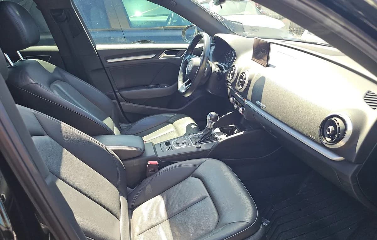 2018 AUDI A3 E-TRON Premium 5