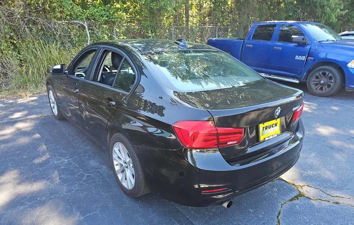 2017 BMW 3 SERIES 320i 2