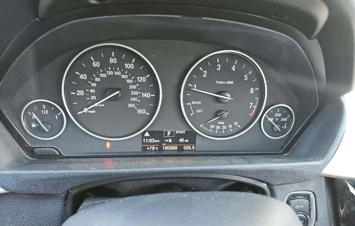 2017 BMW 3 SERIES 320i 5