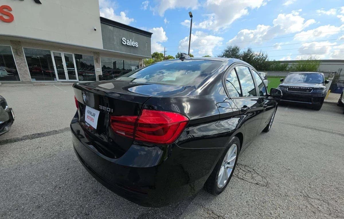2018 BMW 3 SERIES 320i 4