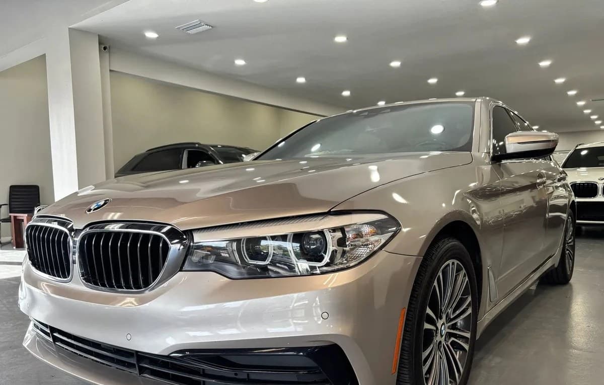2019 BMW 5 SERIES 530i 4