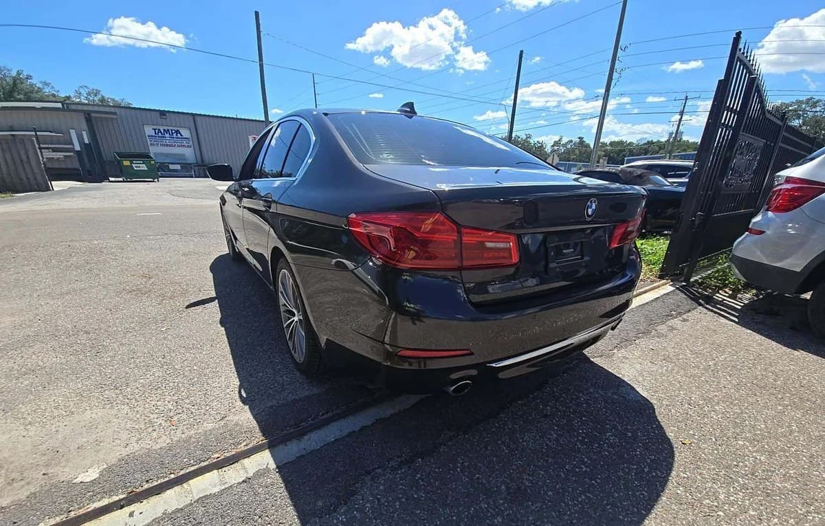 2019 BMW 5 SERIES 530i 3
