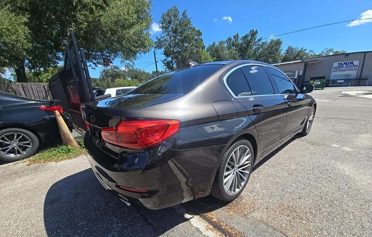 2019 BMW 5 SERIES 530i 4