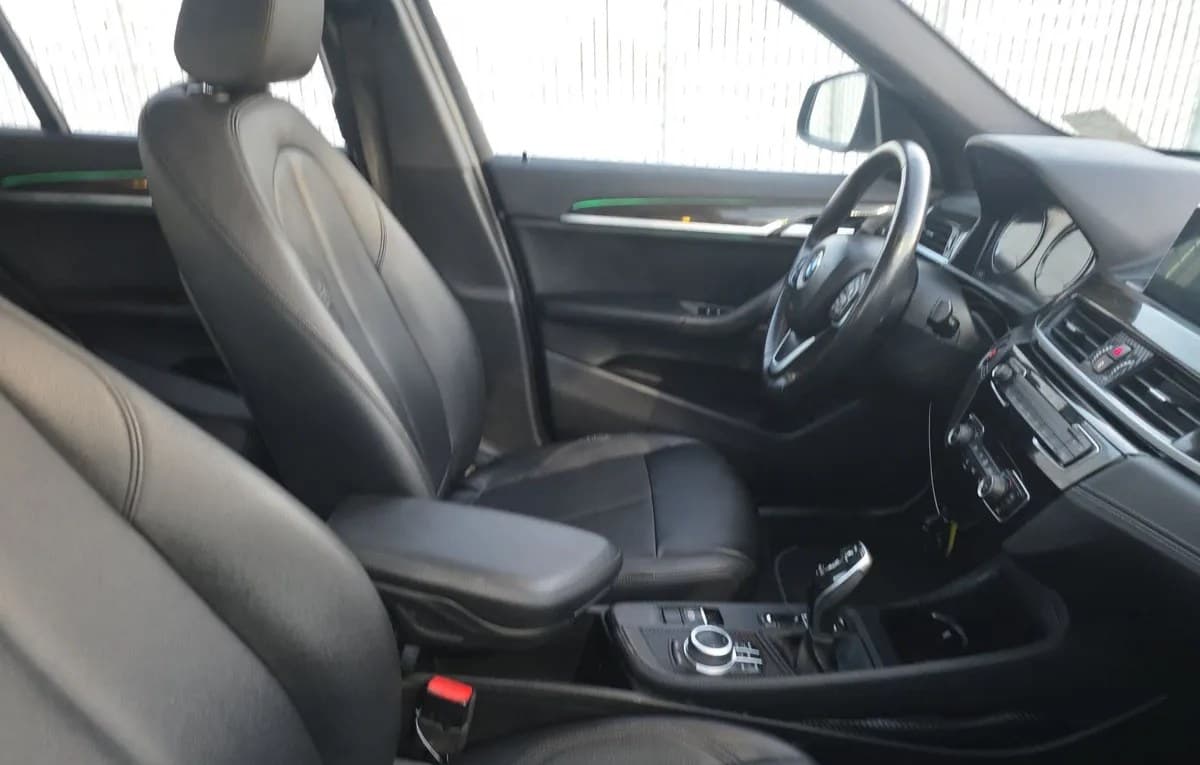 2021 BMW X1 xDrive28i 5