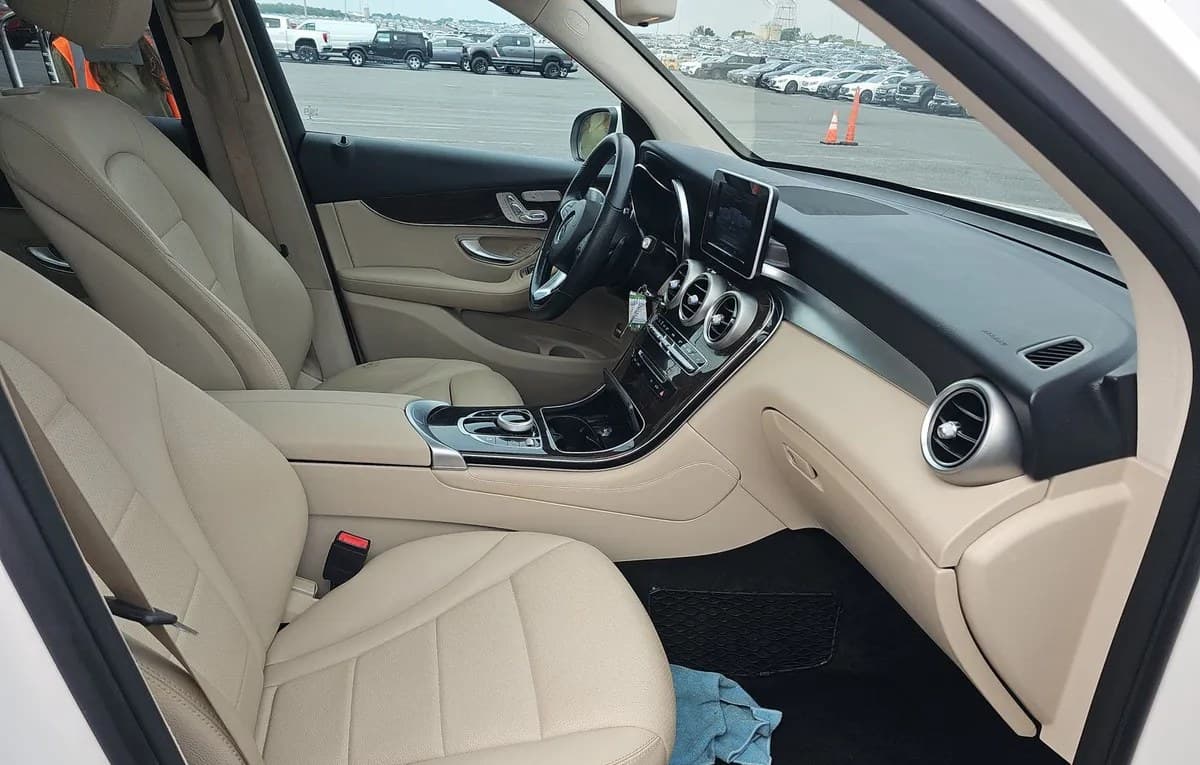 2019 MERCEDES-BENZ GLC GLC 300 5