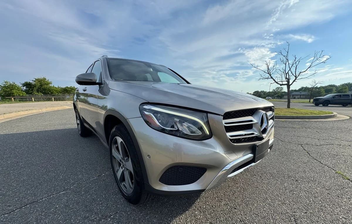 2019 MERCEDES-BENZ GLC GLC 300 2