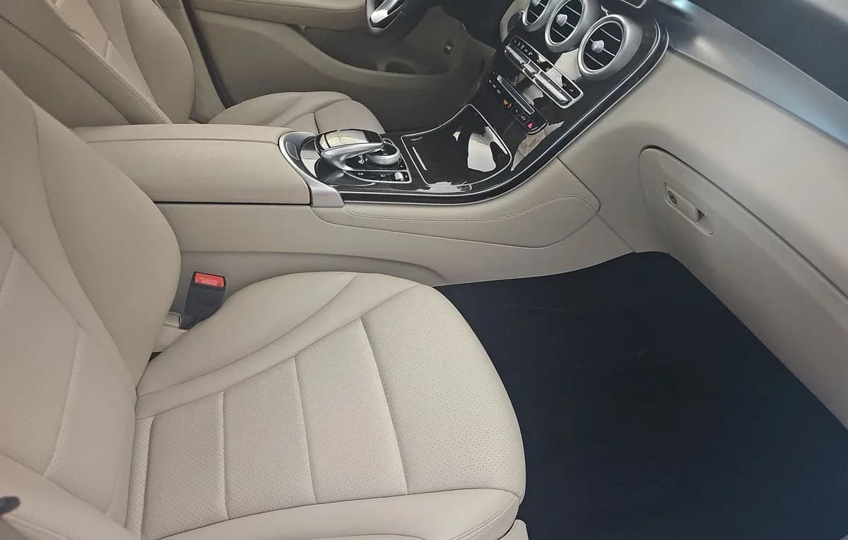 2019 MERCEDES-BENZ GLC GLC 300 5
