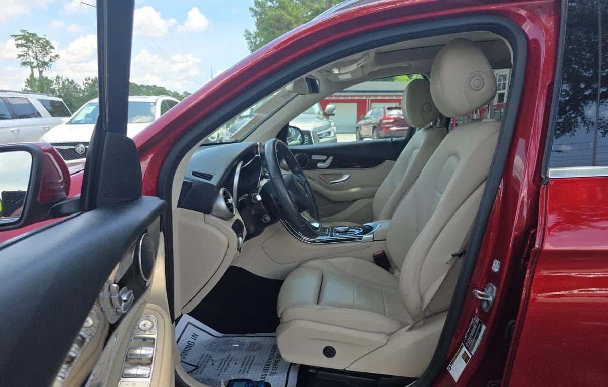 2019 MERCEDES-BENZ GLC 300 4MATIC 4