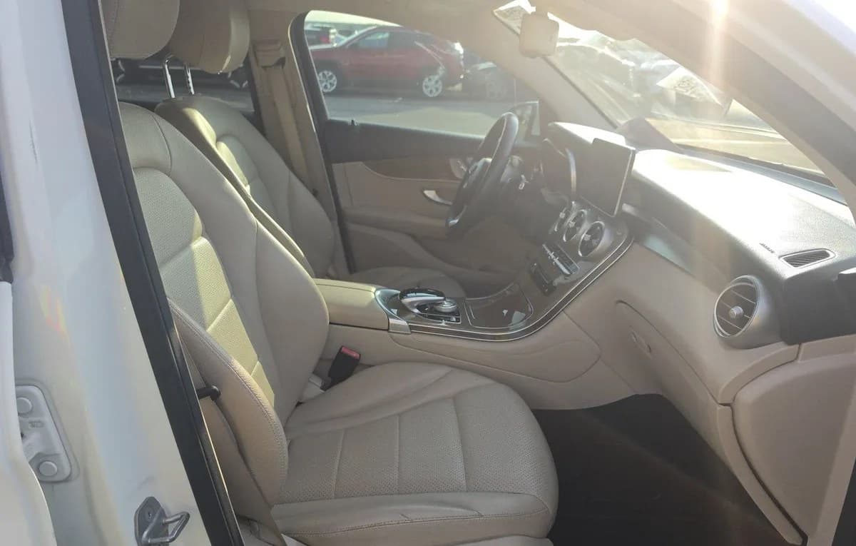 2017 MERCEDES-BENZ GLC GLC 300 5
