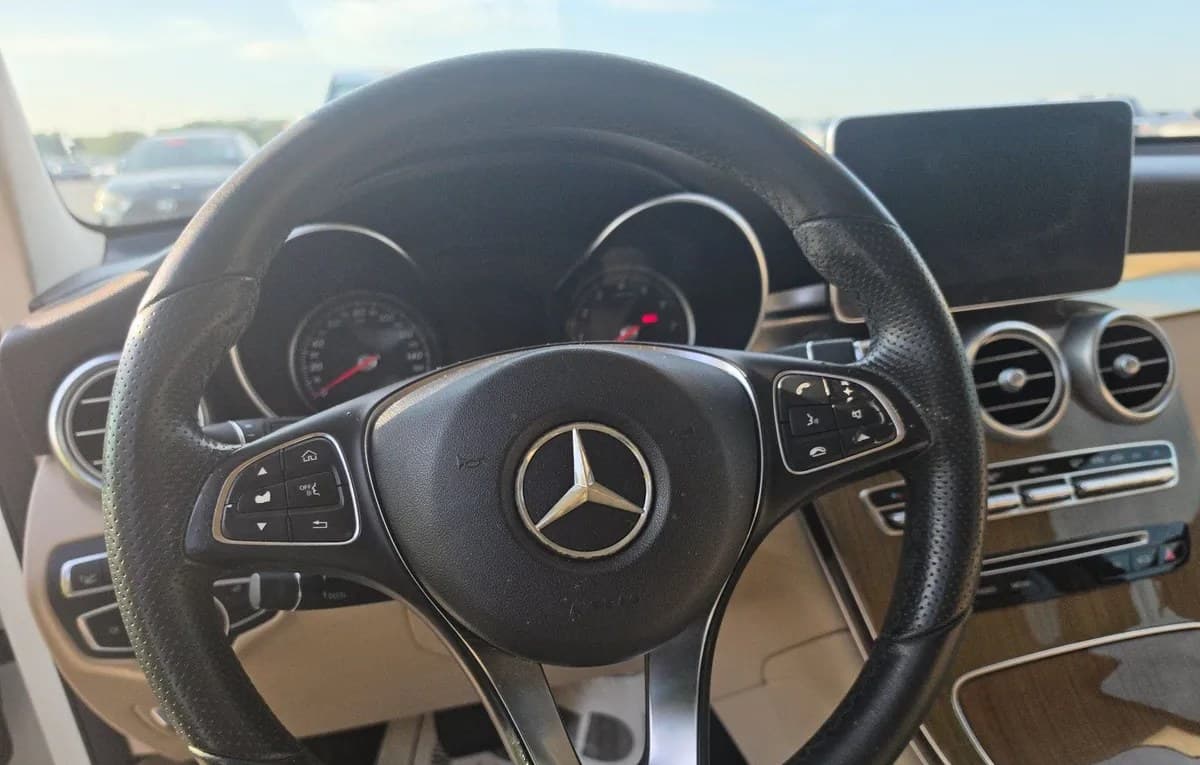 2017 MERCEDES-BENZ GLC GLC 300 7
