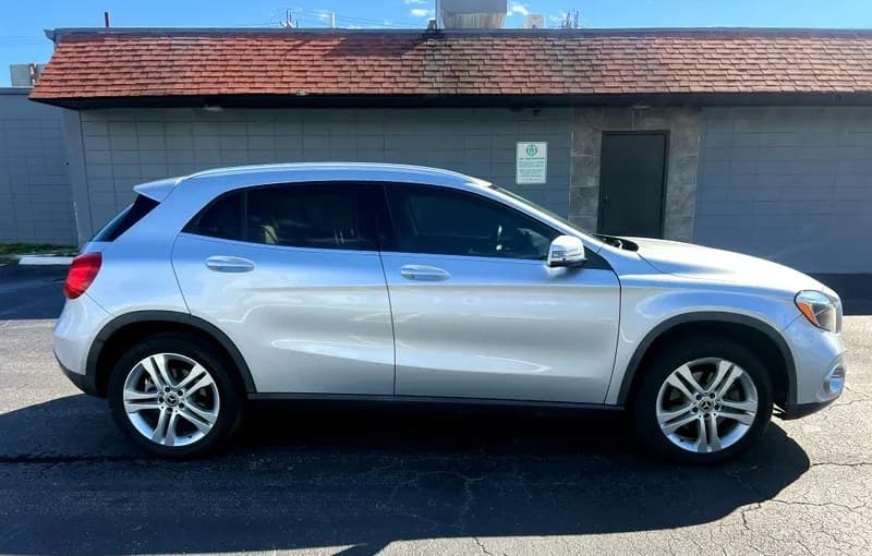 2020 MERCEDES-BENZ GLA GLA 250 5
