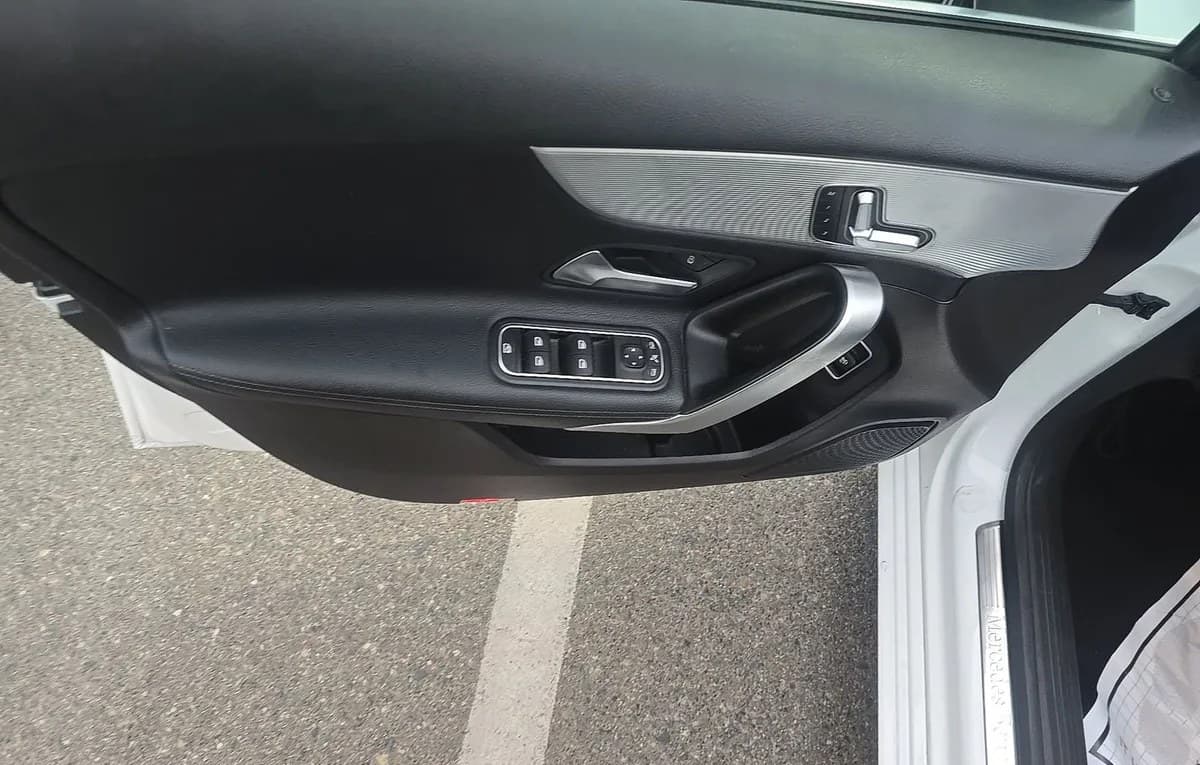 2019 MERCEDES-BENZ A-CLASS A 220 6