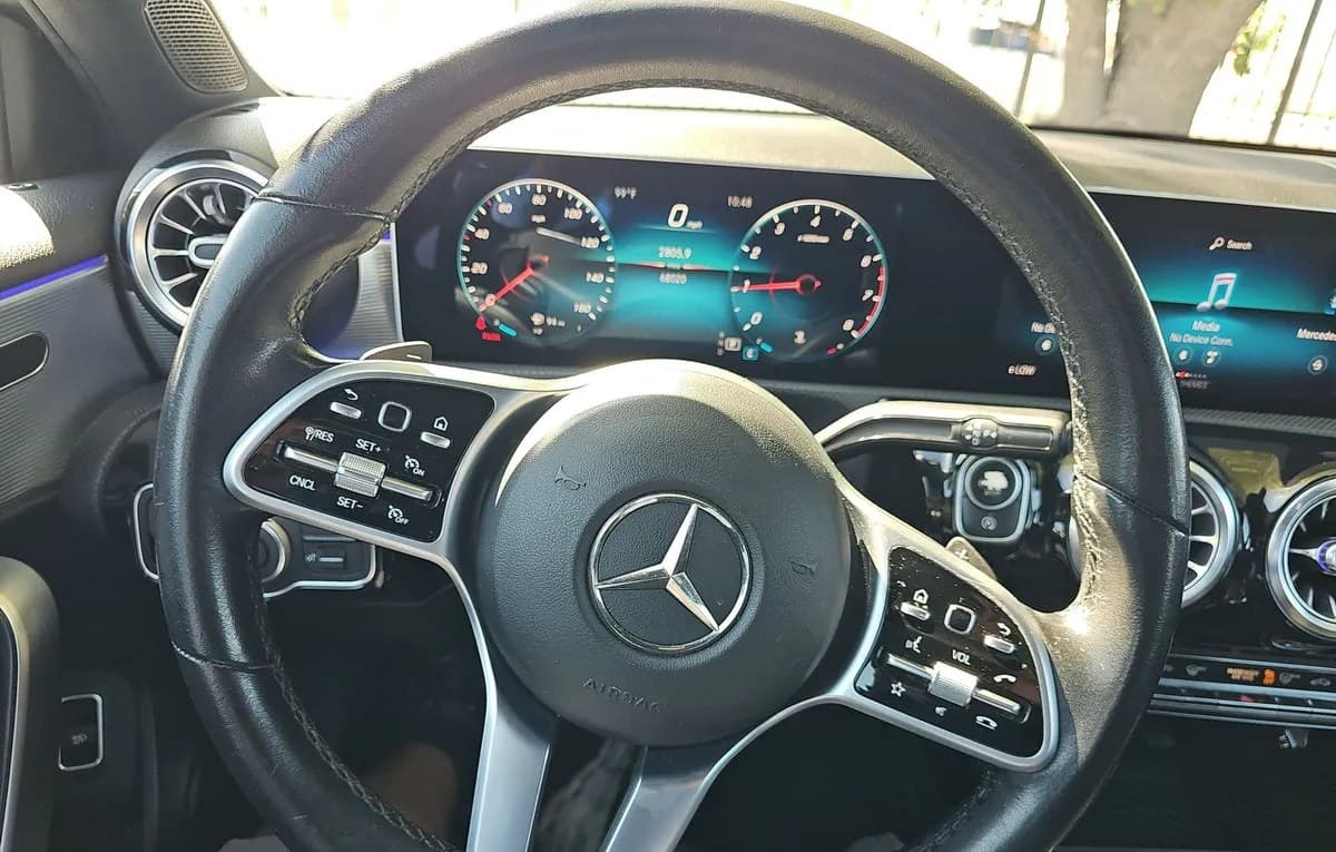 2019 MERCEDES-BENZ A 220 7