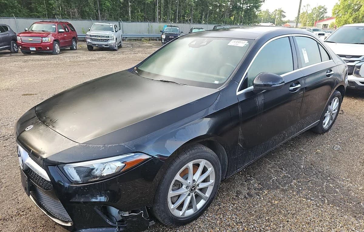 2019 MERCEDES-BENZ A 220 4MATIC 3
