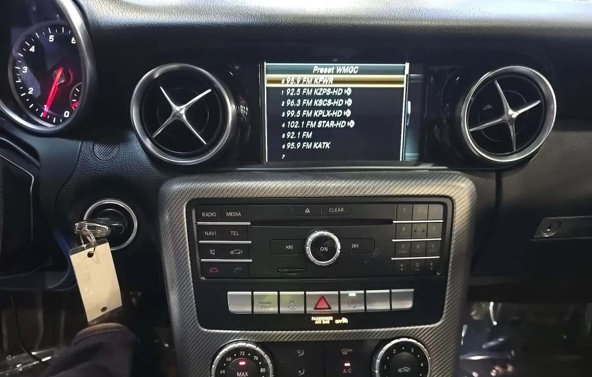 2017 MERCEDES-BENZ SLC SLC 300 7