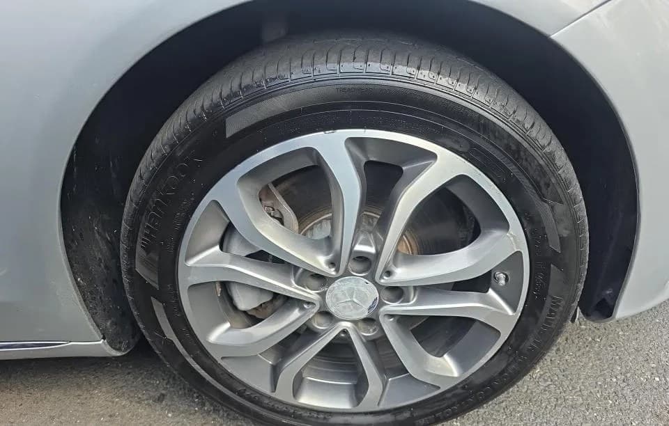 2017 MERCEDES-BENZ C-CLASS C 300 6