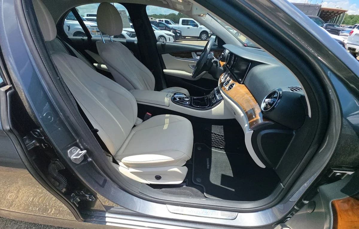 2018 MERCEDES-BENZ E-CLASS E 300 5