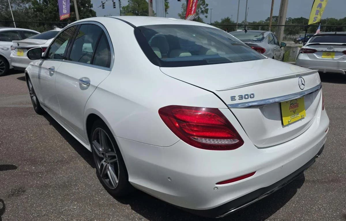 2019 MERCEDES-BENZ E-CLASS E 300 3