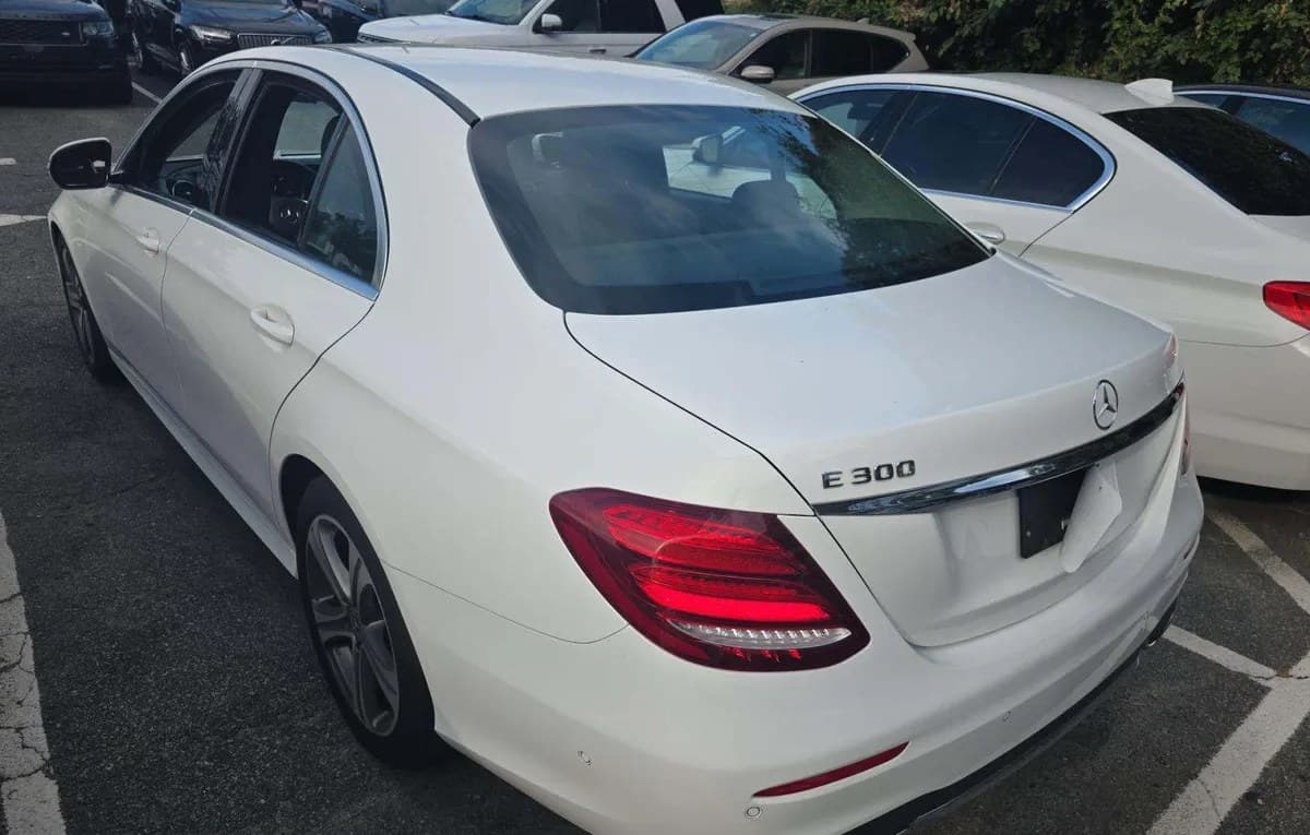 2018 MERCEDES-BENZ E-CLASS E 300 3