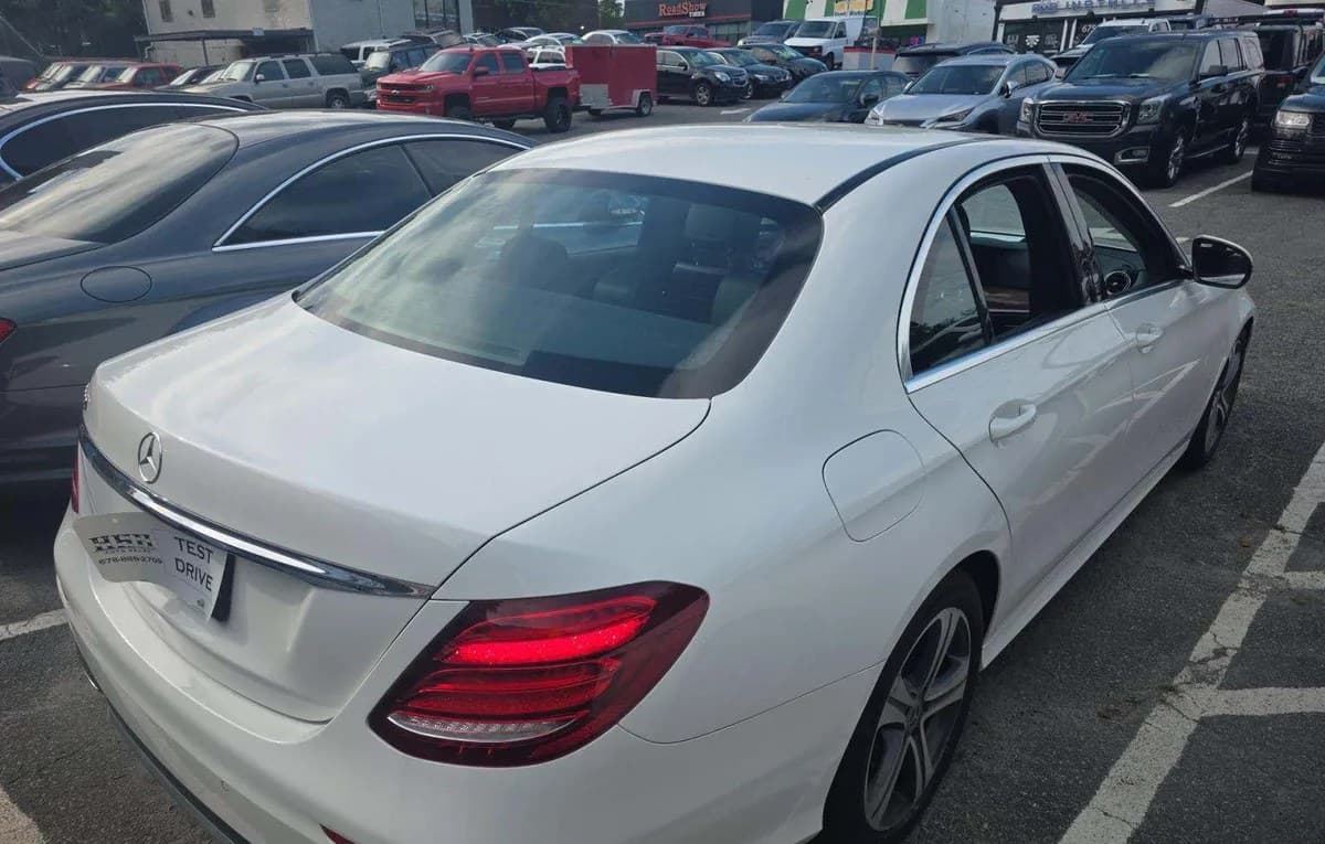 2018 MERCEDES-BENZ E-CLASS E 300 4