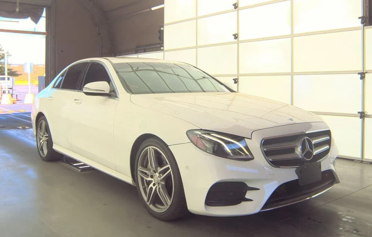 2017 MERCEDES-BENZ E-CLASS E 300 Sport 4