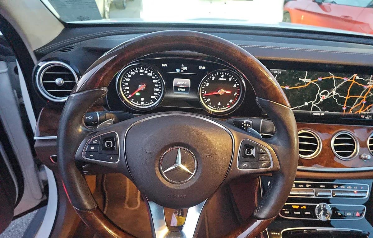 2018 MERCEDES-BENZ E-CLASS E 300 7