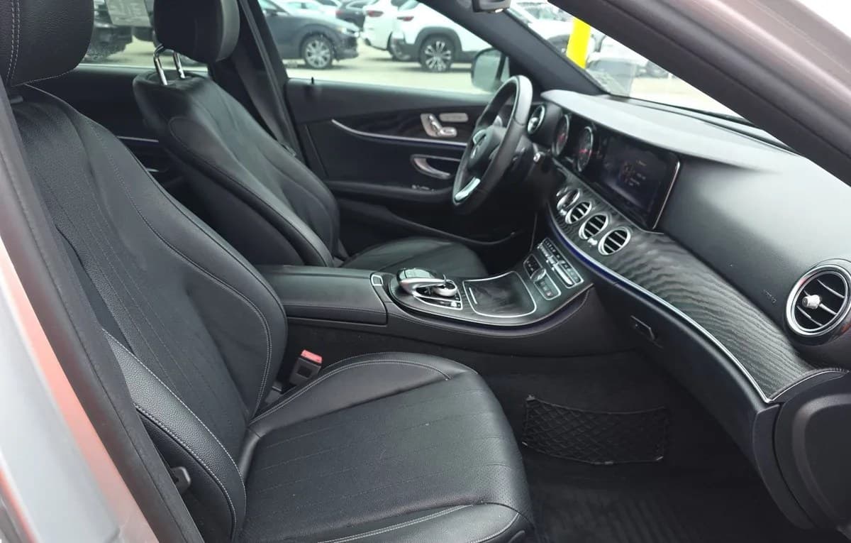 2018 MERCEDES-BENZ E-CLASS E 300 5