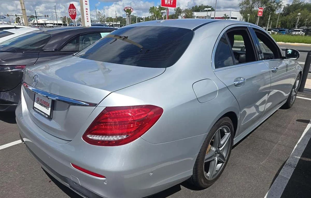 2019 MERCEDES-BENZ E-CLASS E 300 4
