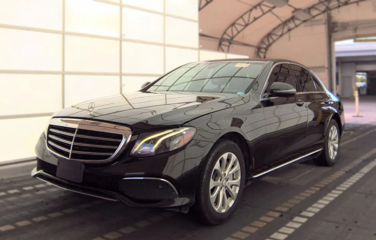 2017 MERCEDES-BENZ E-CLASS E 300 Luxury 2