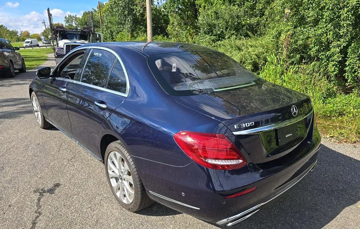 2018 MERCEDES-BENZ E-CLASS E 300 3