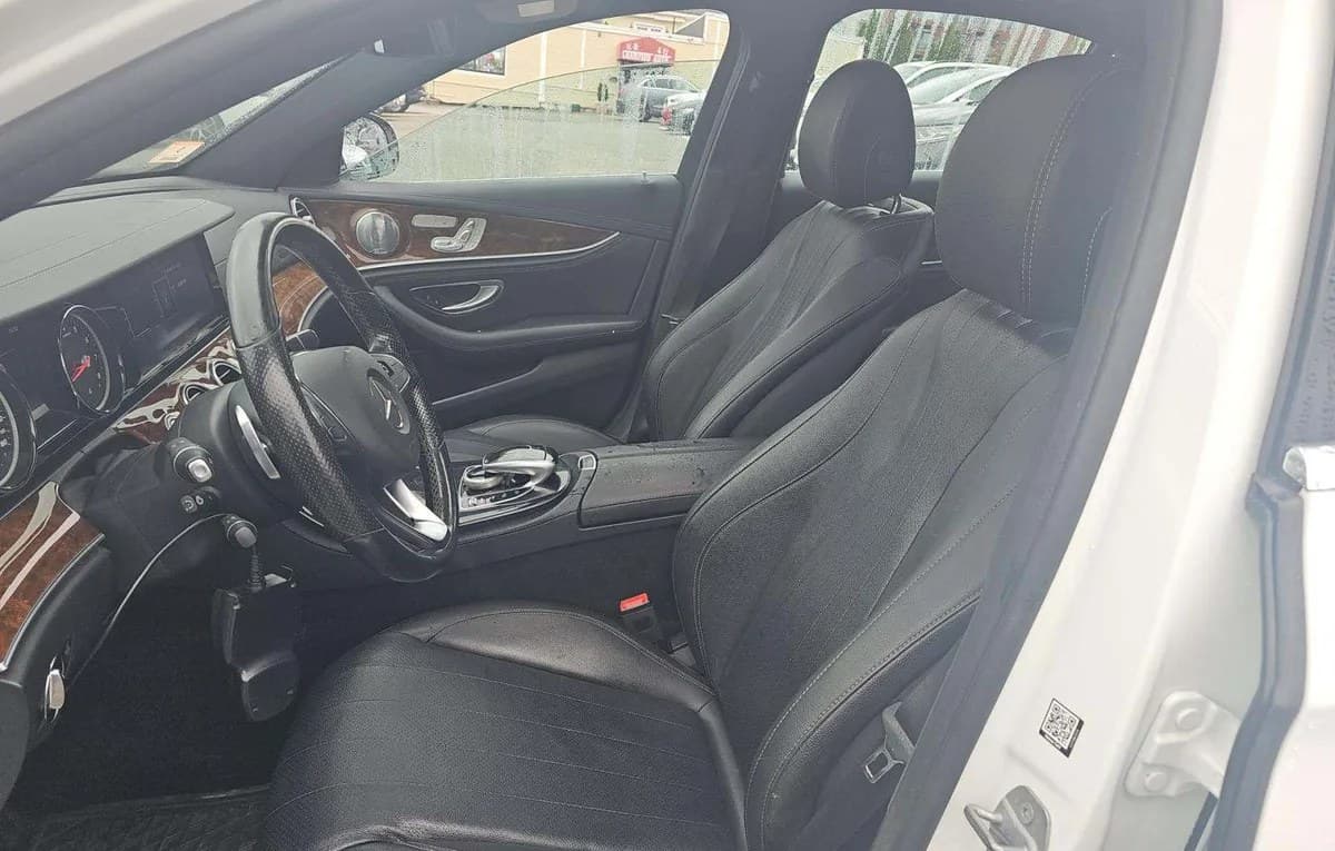 2017 MERCEDES-BENZ E-CLASS E 300 Luxury 4