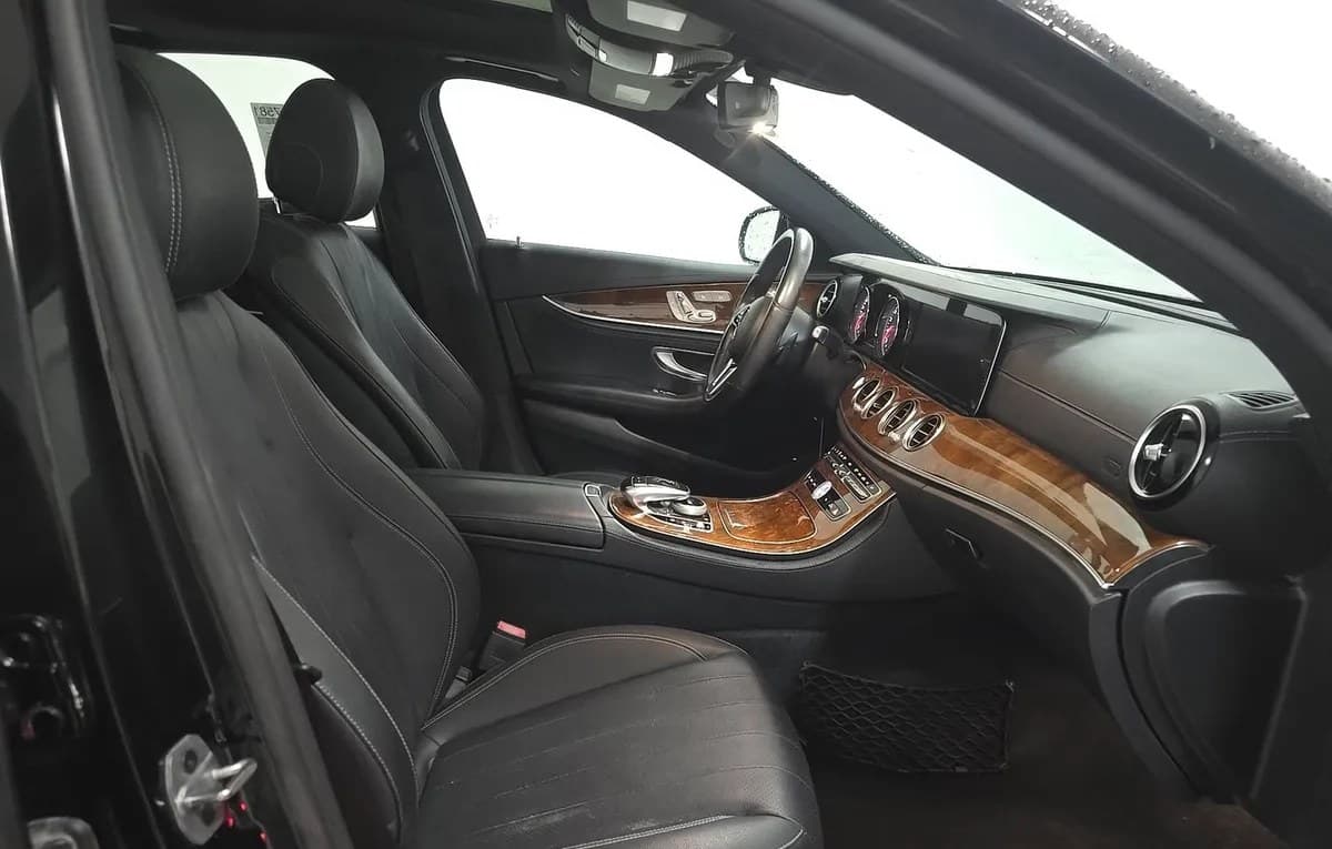 2019 MERCEDES-BENZ E-CLASS E 300 5